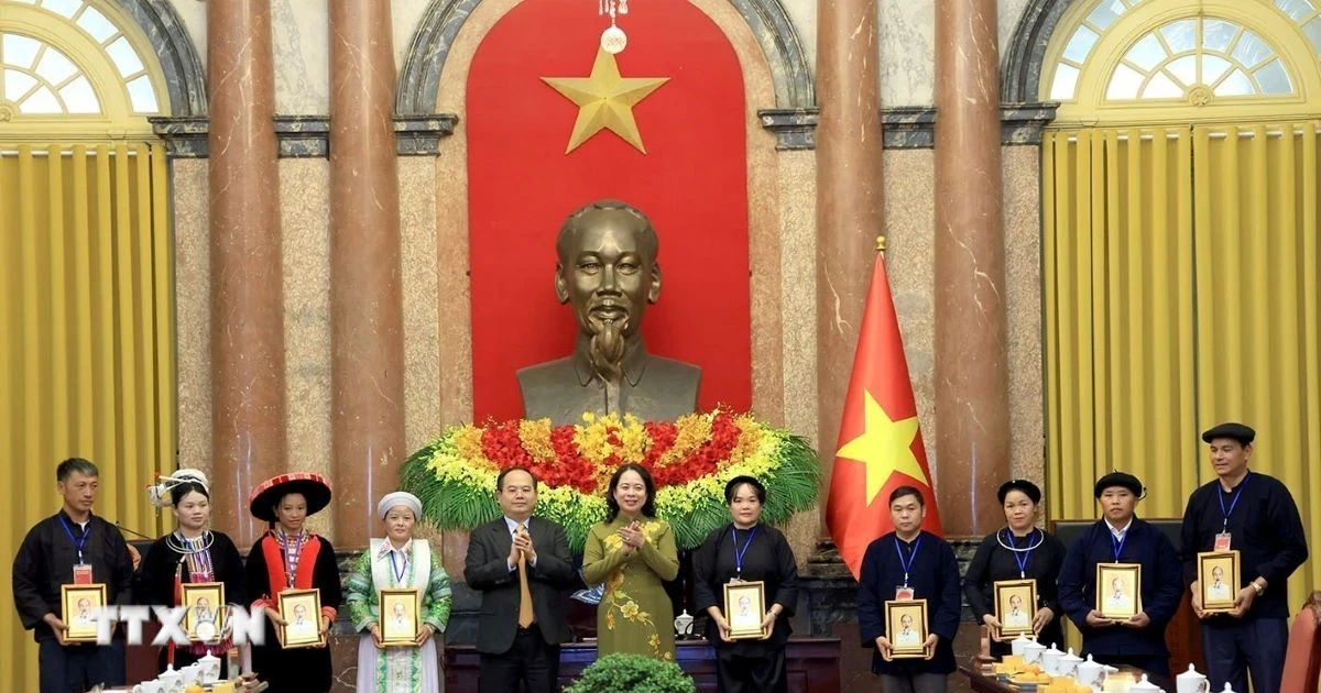 Phó Chủ tịch nước Võ Thị Ánh Xuân gặp gỡ Đoàn đại biểu dân tộc thiểu số Cao Bằng