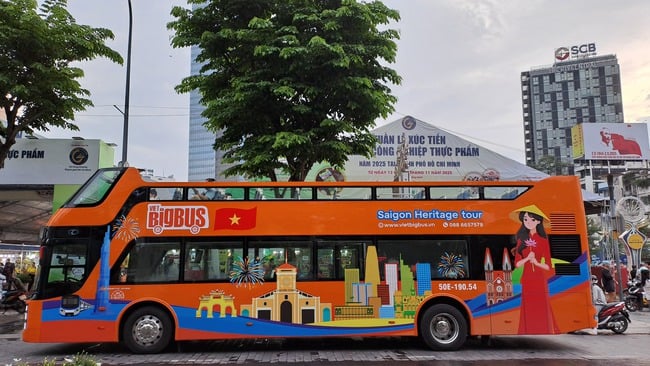 Хошимін прагне прийняти 61 мільйон відвідувачів у 2026 році - Фото 2. TP. Hồ Chí Minh đặt mục tiêu đón 61 triệu lượt khách trong năm 2026 - Ảnh 2.