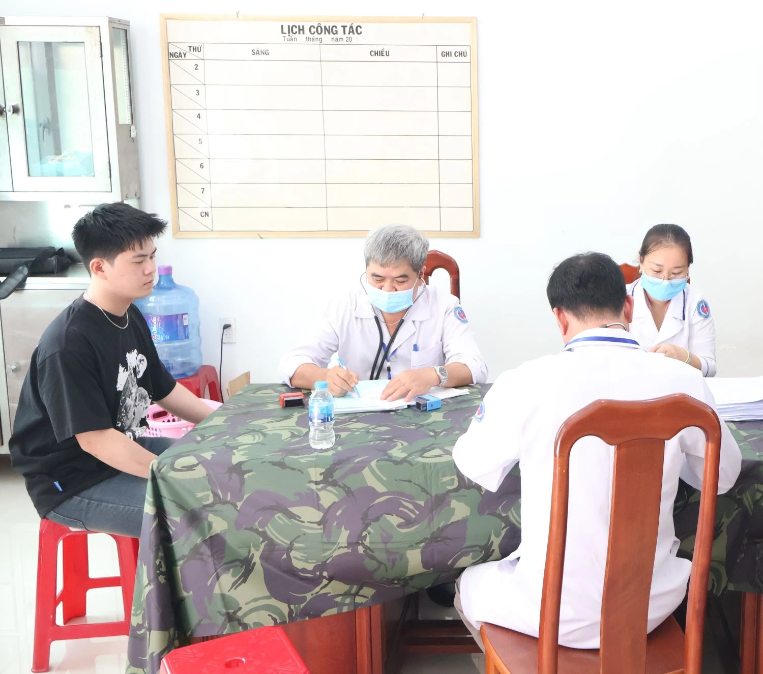 Xã Cam Lâm tổ chức khám tuyển nghĩa vụ quân sự năm 2026