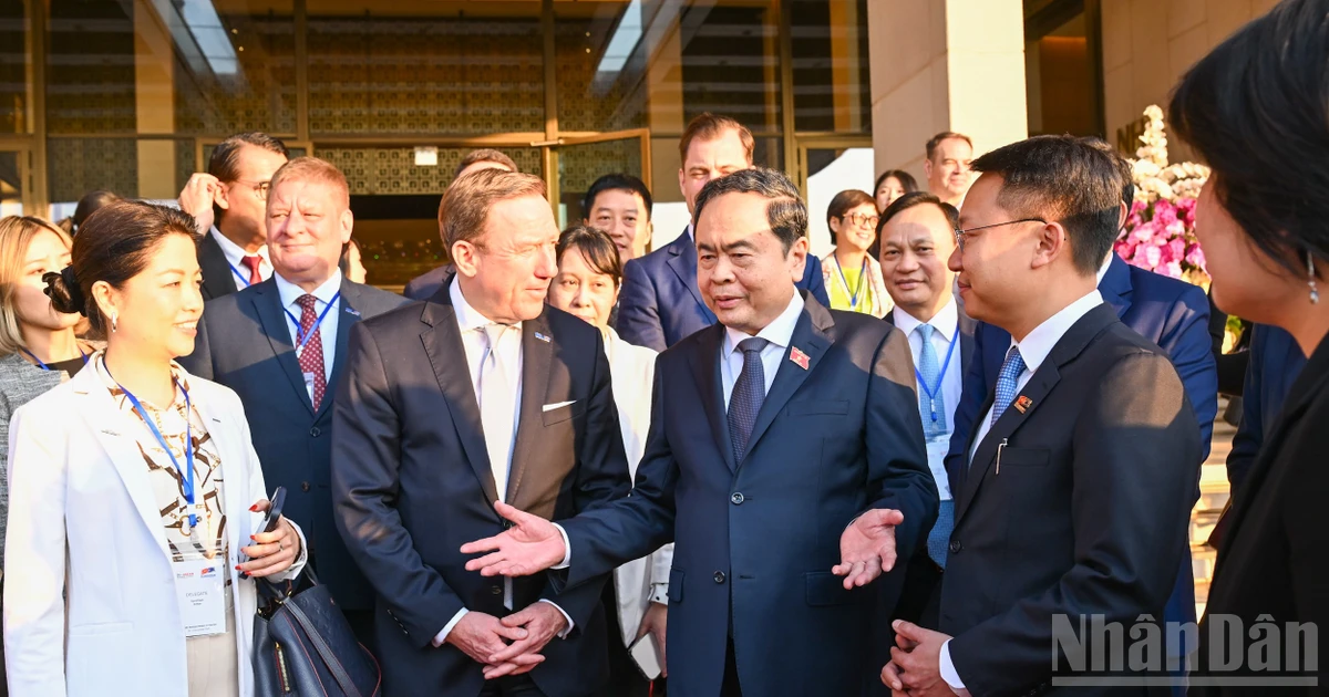 [Ảnh] Chủ tịch Quốc hội Trần Thanh Mẫn tiếp đoàn doanh nghiệp Hội đồng kinh doanh châu Âu-ASEAN