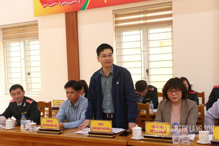 Ledere i Landbruks- og miljødepartementet forklarer det juridiske grunnlaget for borgernes saker.