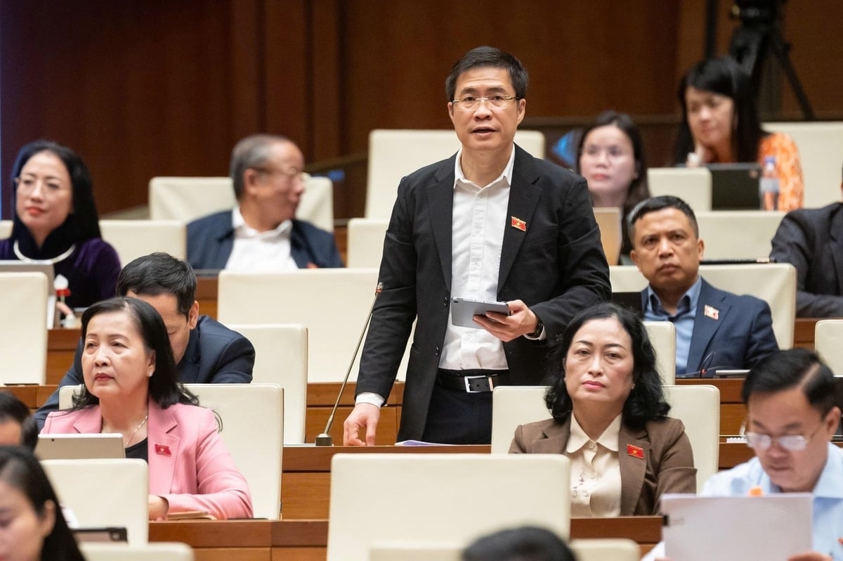 đại biểu Hoàng Minh Hiếu (Nghệ An). Ảnh: Hồ Long.