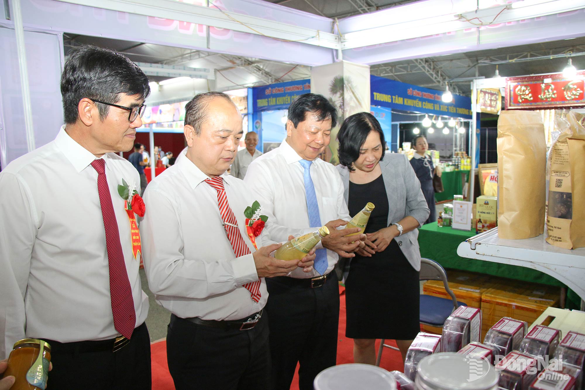 Khai mạc Hội chợ triển lãm hàng công nghiệp nông thôn tiêu biểu vùng Đông Nam Bộ - Đồng Nai