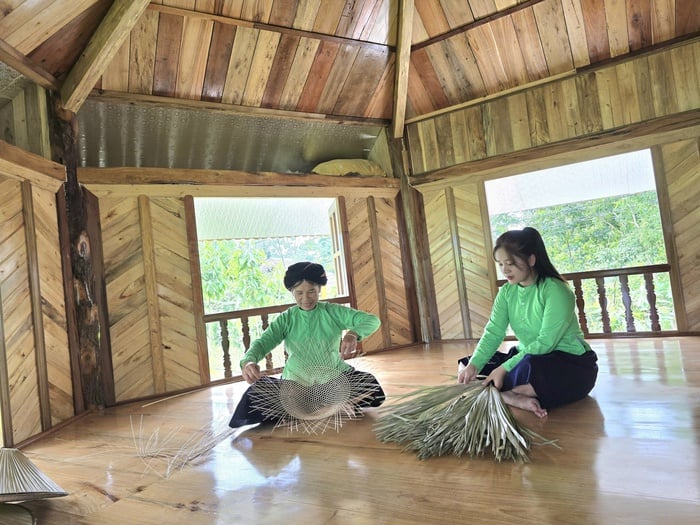 Kết hợp du lịch cộng đồng với xây dựng thương hiệu sản phẩm truyền thống vùng dân tộc thiểu số và miền núi- Ảnh 2.