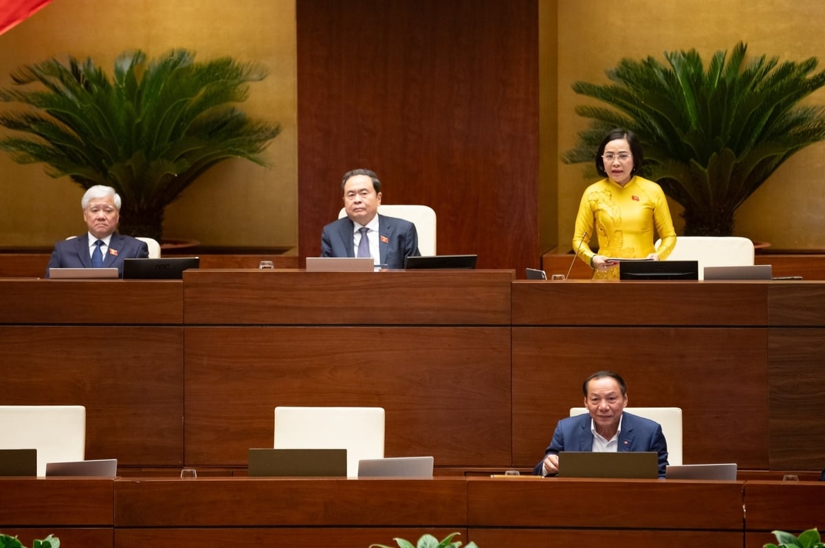 Заступниця голови Національних зборів Нгуєн Тхі Тхань обговорює проект Закону про пресу (зі змінами) у залі засідань. Фото: Фам Тханг. Phó Chủ tịch Quốc hội Nguyễn Thị Thanh thảo luận tại hội trường về dự án Luật Báo chí (sửa đổi). Ảnh: Phạm Thắng.
