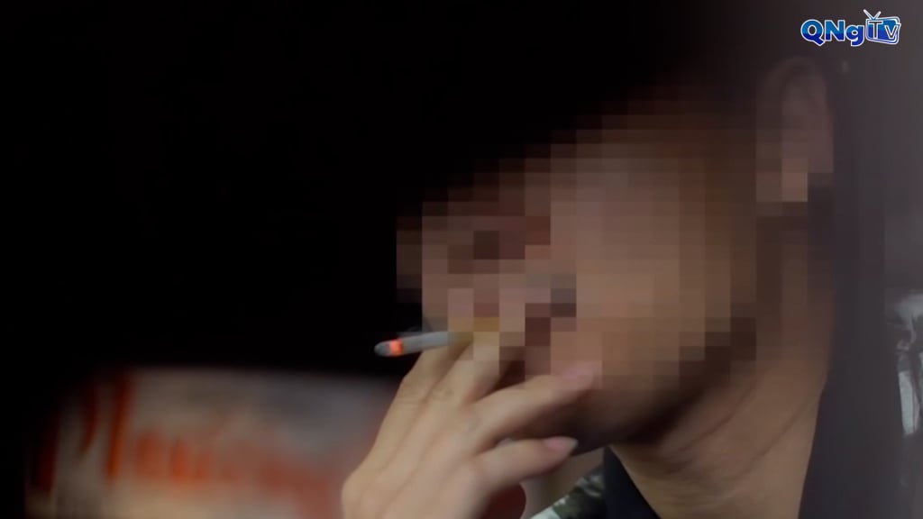 লিভার,২০, প্রাপ্তবয়স্ক, ব্যক্তি, ধূমপান, সিগারেট,১৬৫৬৩০২৪.jpg