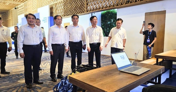 Hình ảnh Phó Thủ tướng Bùi Thanh Sơn tổng duyệt Diễn đàn Kinh tế Mùa thu tại TPHCM