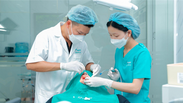 Cấy ghép Implant – Nụ cười bạc triệu hay “canh bạc” sức khỏe?