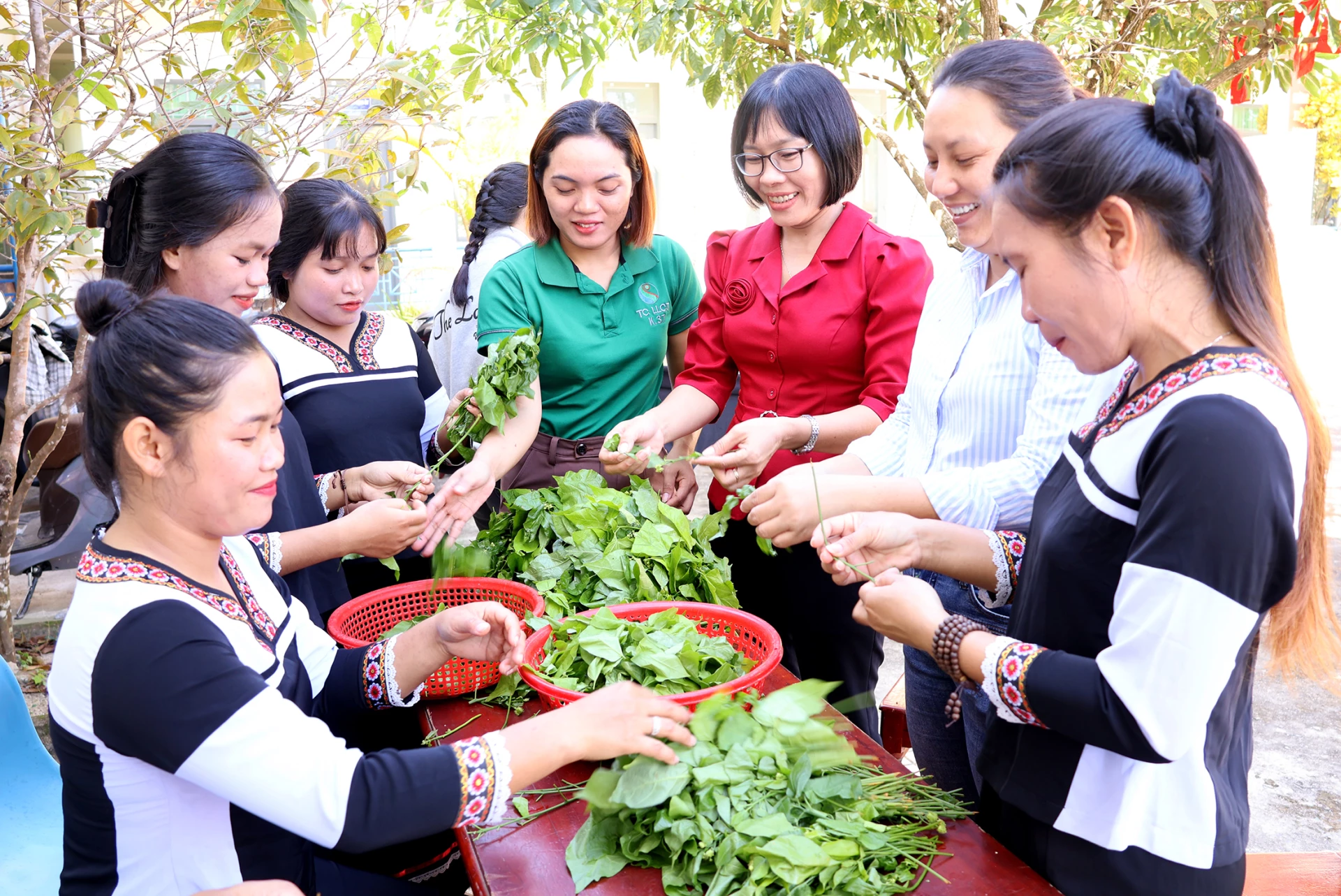 Xã Cam Hiệp: Nâng cao vị thế phụ nữ dân tộc thiểu số