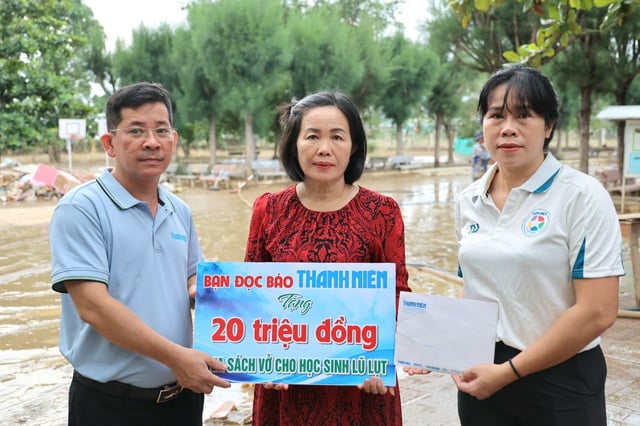 Hơi ấm từ một đám cưới đến với học sinh vùng lũ Gia Lai, Khánh Hòa - Ảnh 10.