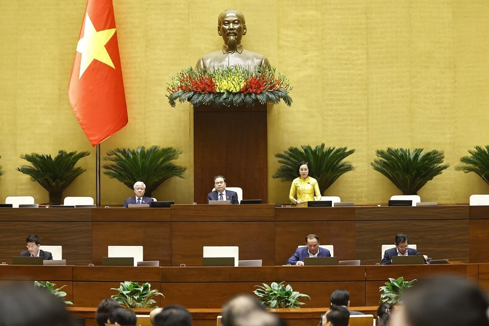 Подпись к фотографии