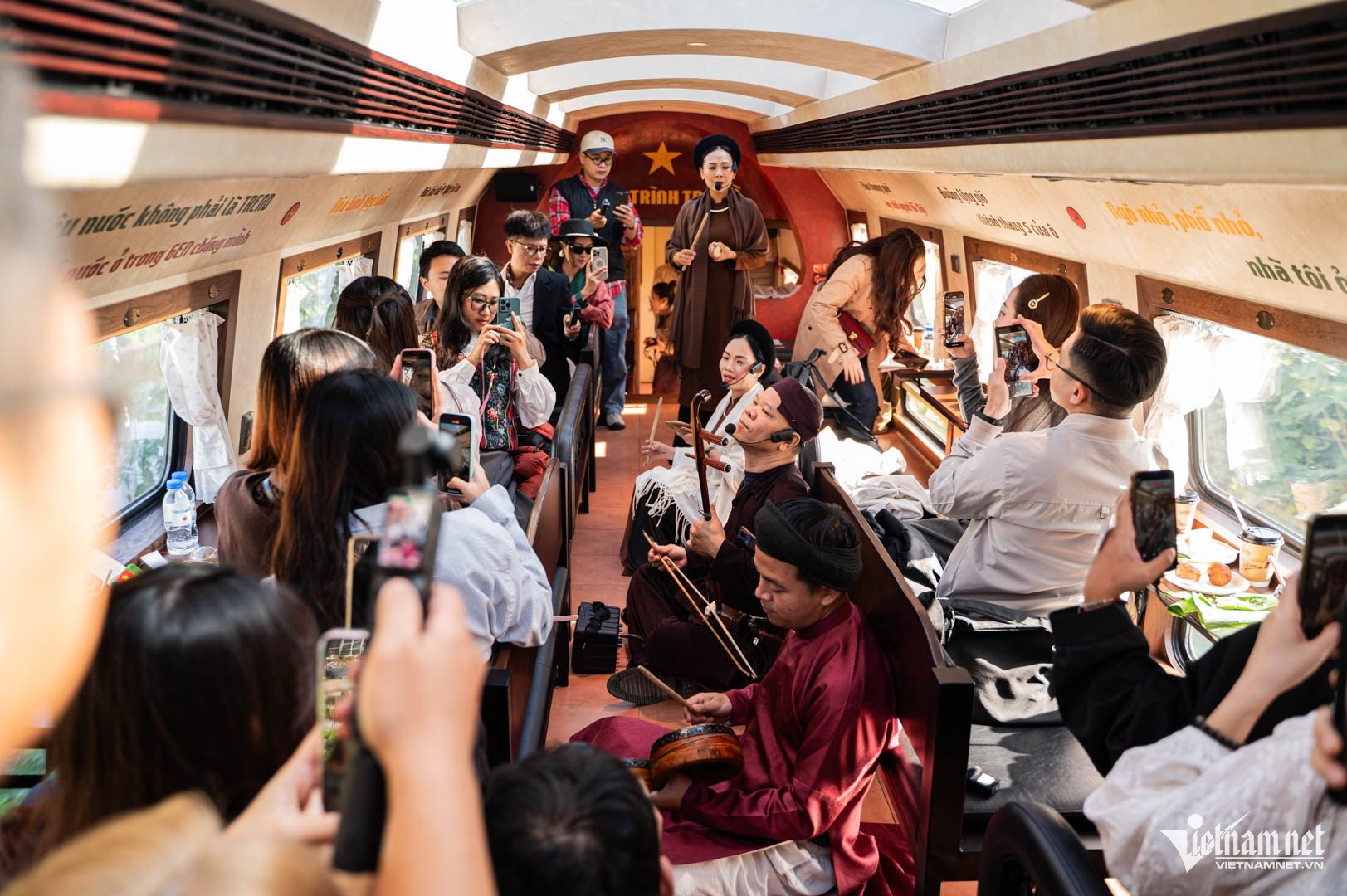 Ligne W 5 portes touristiques Hanoi Bac Ninh.jpg