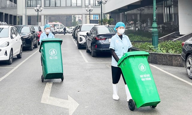 Klassificera medicinskt avfall vid källan för att minimera föroreningar - Foto 1. Phân loại rác thải y tế tại nguồn để giảm thiểu ô nhiễm- Ảnh 1.