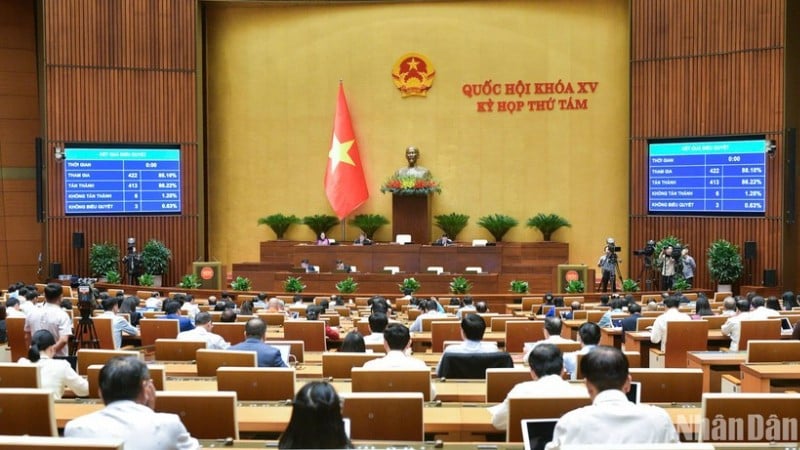 החוק בנושא מורשת תרבותית (מתוקן) אושר על ידי האסיפה הלאומית אחר הצהריים של ה-23 בנובמבר, עם 413 מתוך 422 צירים בעד, כולל 9 פרקים ו-95 סעיפים, ונכנס לתוקף החל מ-1 ביולי 2025.