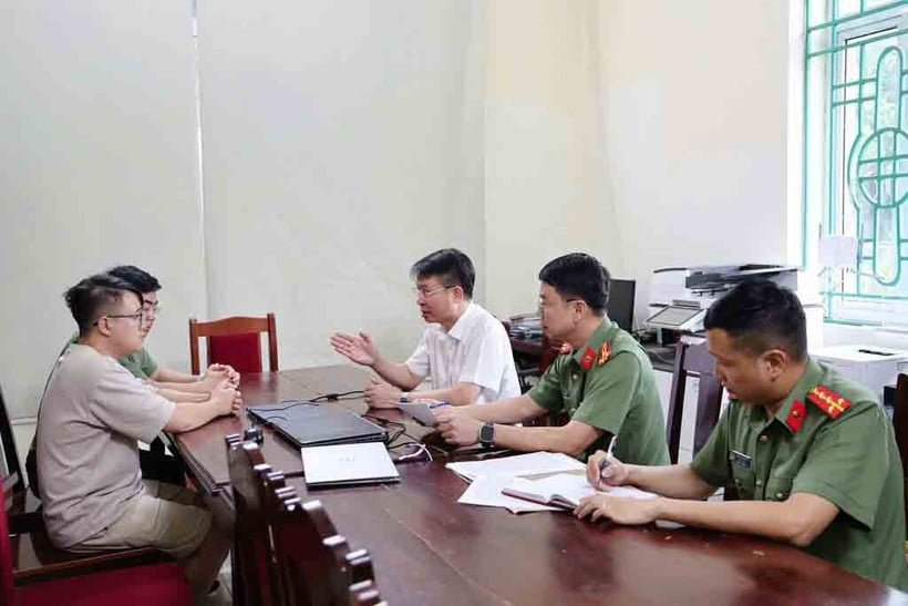 Provinční policie Phu Tho vzala podezřelé na vědomí. Foto: Provinční policie Phu Tho