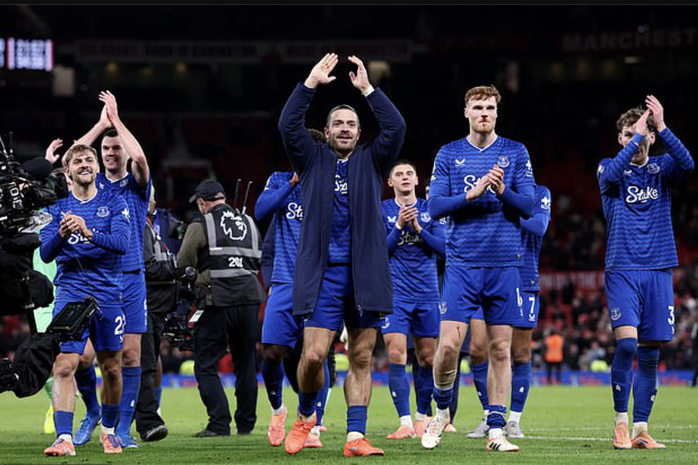 Cầu thủ tát nhau, Man United thua sốc Everton trên sân nhà - Ảnh 5.