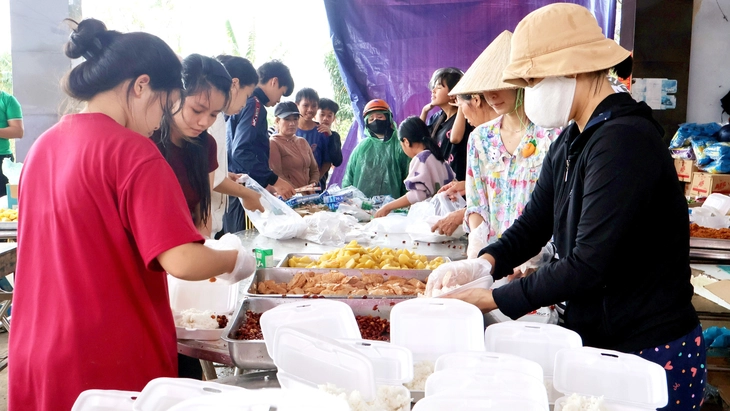 incendiu în bucătărie - Fotografia 1.