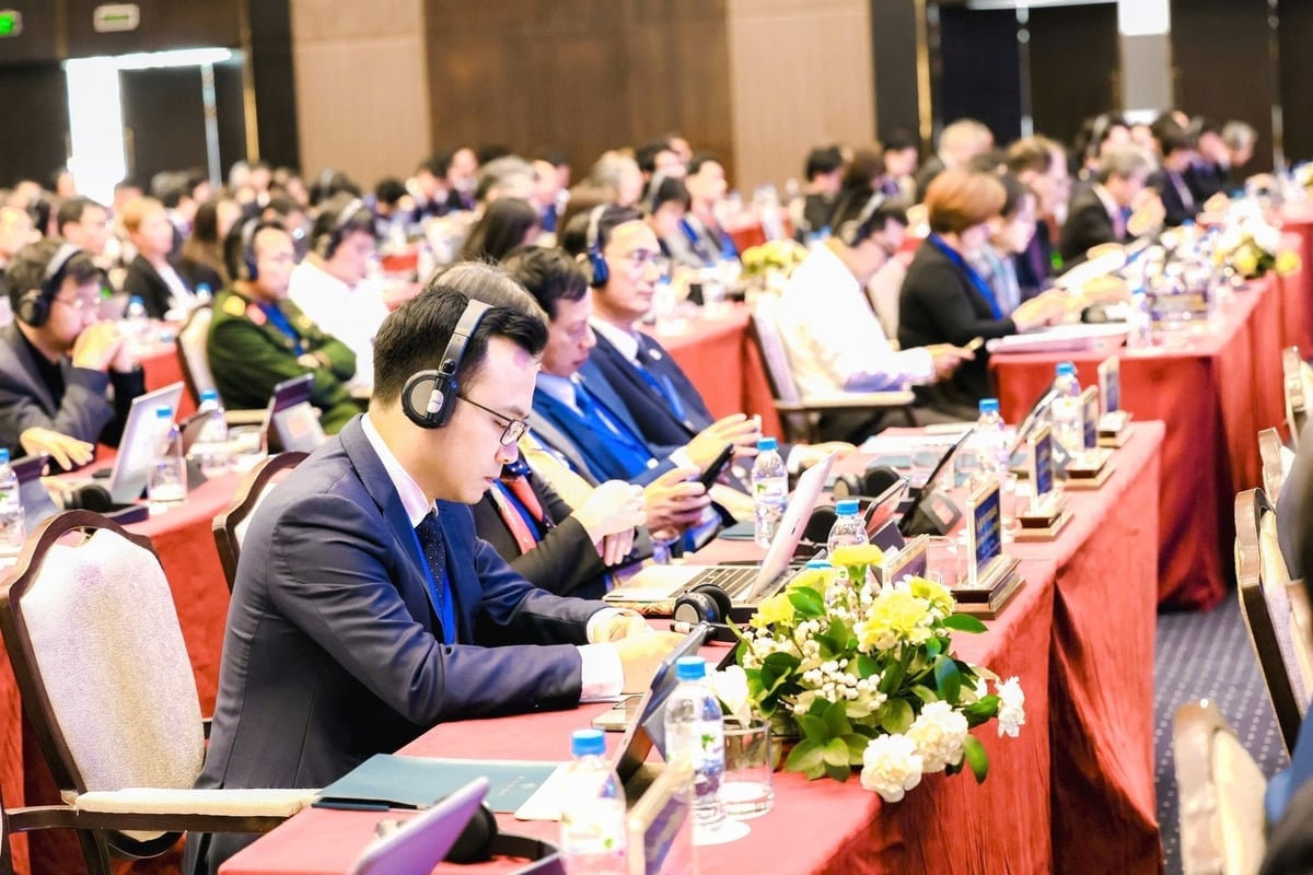 Đông đảo các doanh nghiệp, nhà đầu tư dự hội nghị. Ảnh: Thu Thảo. 