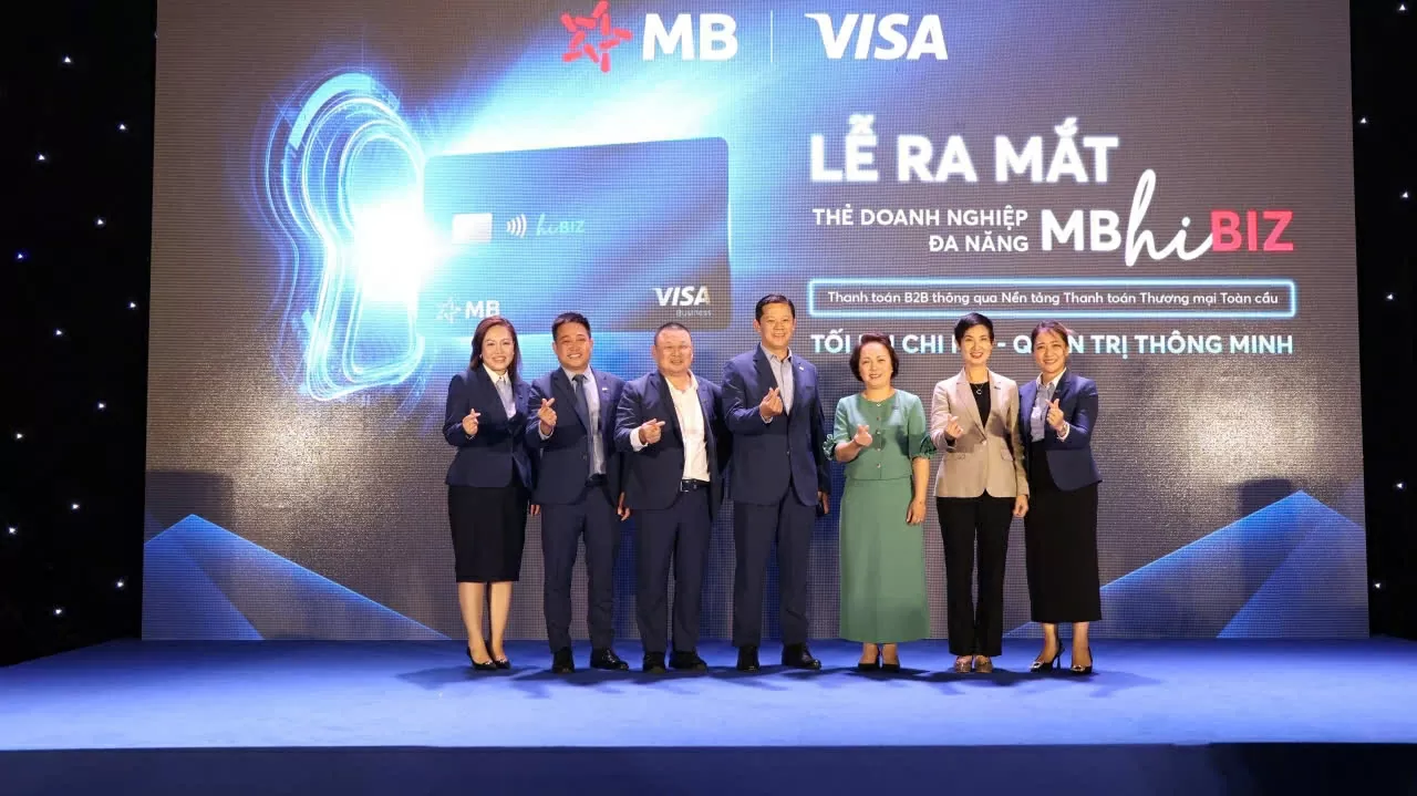 MB lansează noul card inteligent pentru afaceri MB Visa Hi BIZ, crește stimulentele operaționale și extinde capacitatea comercială internațională pentru companii MB ra mắt thẻ doanh nghiệp thông minh MB Visa Hi BIZ mới, tăng ưu đãi vận hành, mở rộng năng lực giao thương quốc tế cho doanh nghiệp