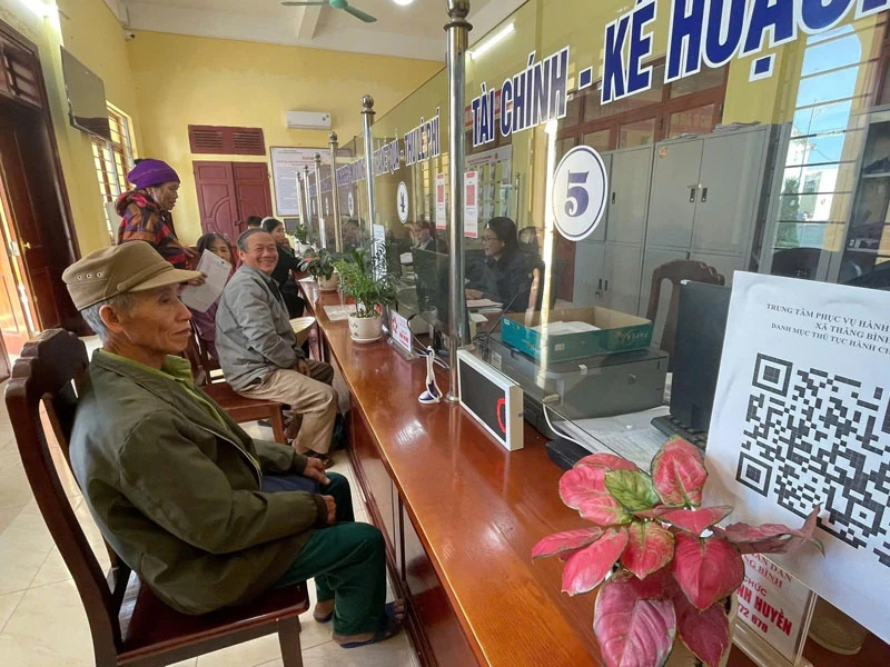 Thang Binh은 사람들의 만족을 측정 기준으로 삼습니다.