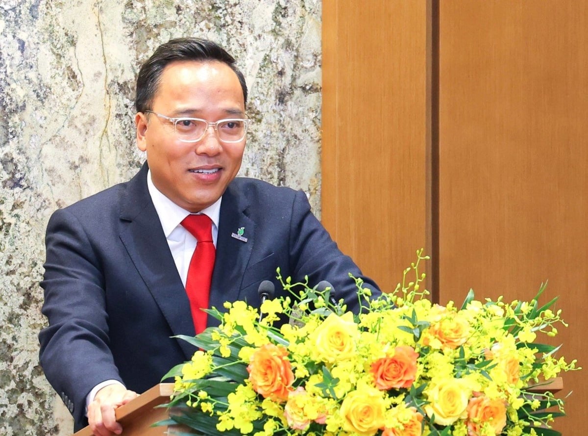 Thứ trưởng Bộ Công Thương Nguyễn Hoàng Long nhấn mạnh, nhiệm vụ trong thời gian tới của Petrovietnam, PVEP là phải nhanh chóng triển khai các hạng mục tiếp theo, bảo đảm dự án được vận hành an toàn, hiệu quả. Ảnh: PVEP.