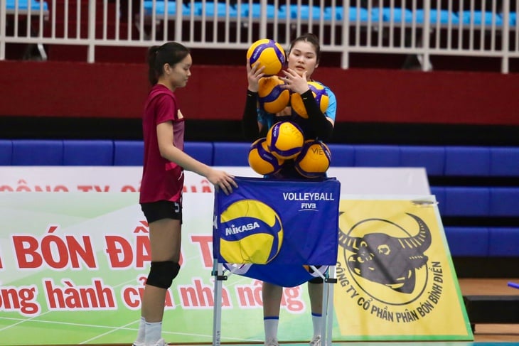 Ngắm các chân dài bóng chuyền nữ Việt Nam tập luyện hăng say cho SEA Games - Ảnh 7.