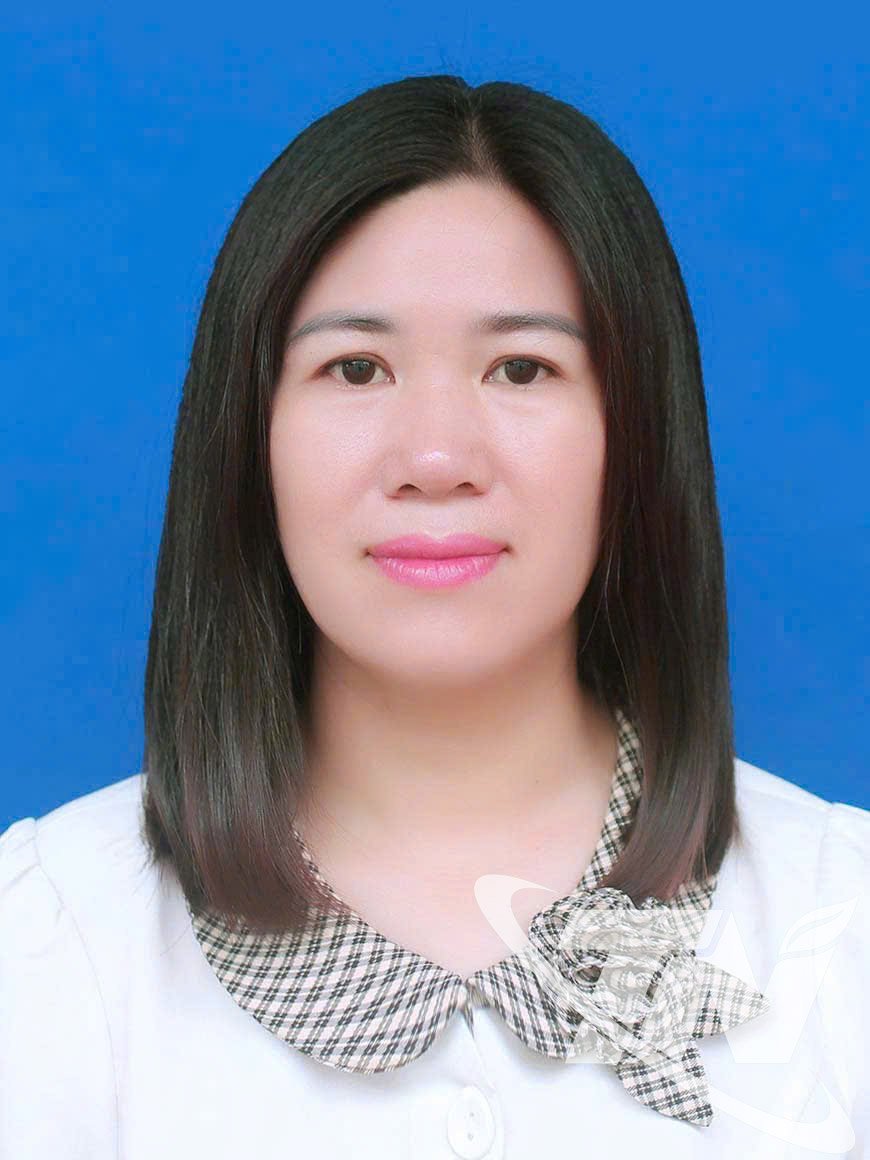 Ma Thi Xuyen, vicevoorzitter van het Vietnamese Vaderlandfrontcomité, voorzitter van de Vrouwenbond van de gemeente Phu Dinh