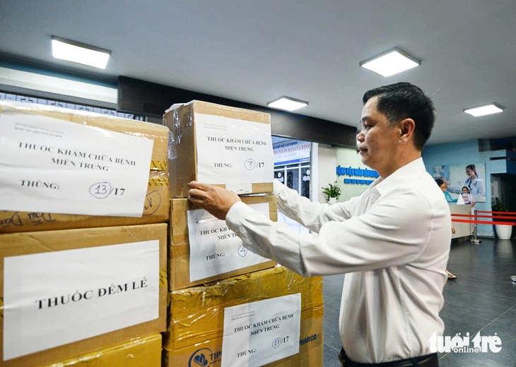 100 y, bác sĩ TP.HCM mang thuốc men, thiết bị y tế lên đường chi viện Đắk Lắk - Ảnh 5.