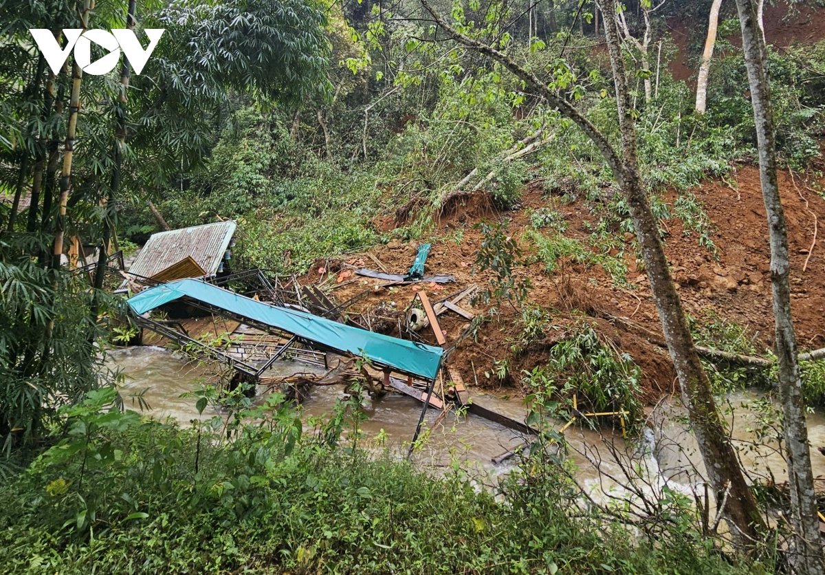 Quảng Ngãi: Tạm dừng hoạt động điểm du lịch Thác Pa Sỹ do mưa lũ gây hư hỏng hạ tầng - Ảnh 2.