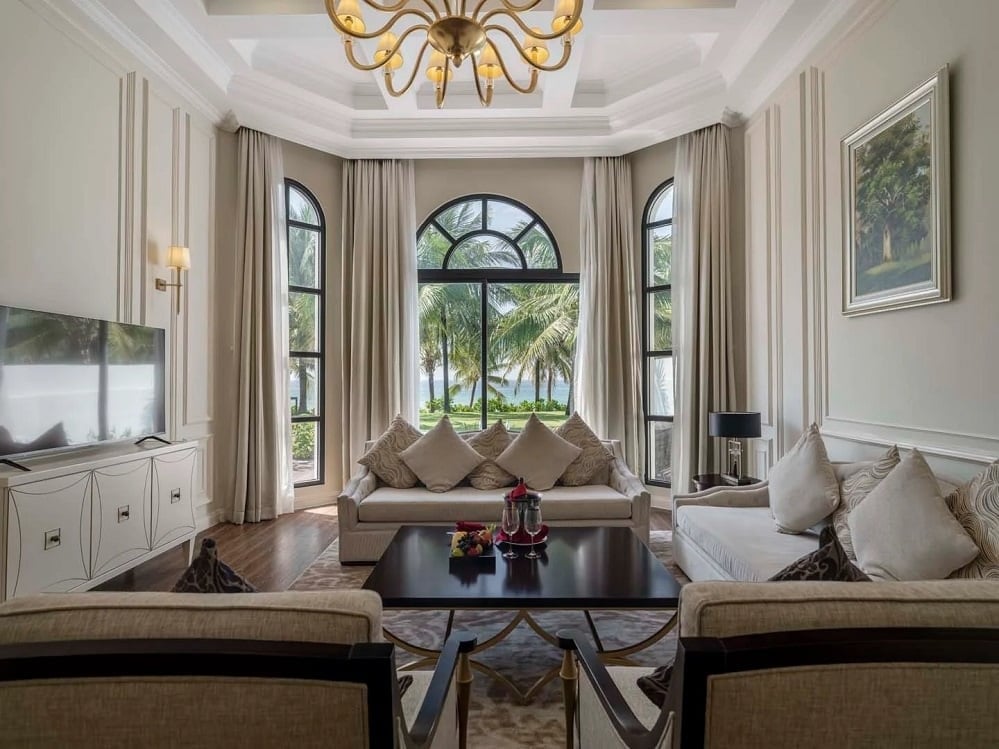 Vedere panoramică a complexului Vinpearl Wonderworld Phu Quoc cu vile și piscine private.