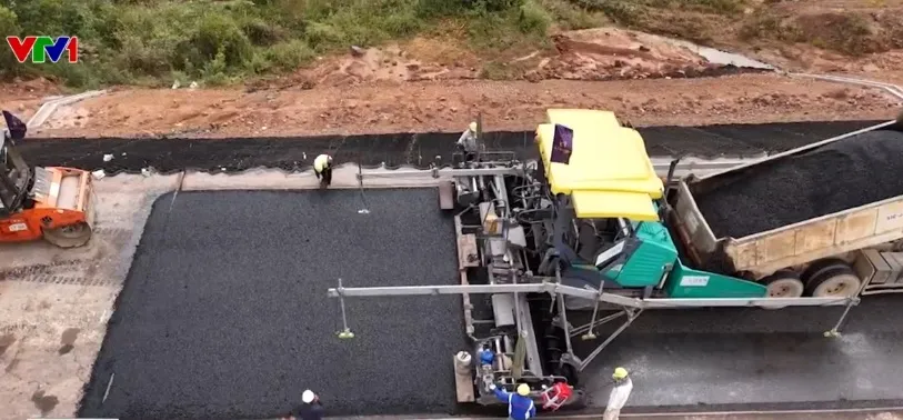 Không lùi thời gian hoàn thành các dự án cao tốc   - Ảnh 1.