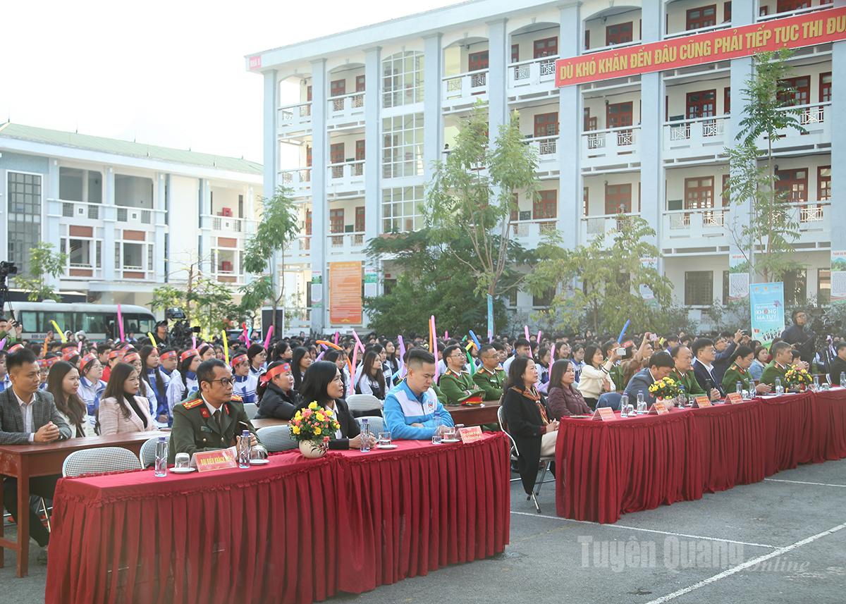 نمایندگانی که در این برنامه شرکت می‌کنند.