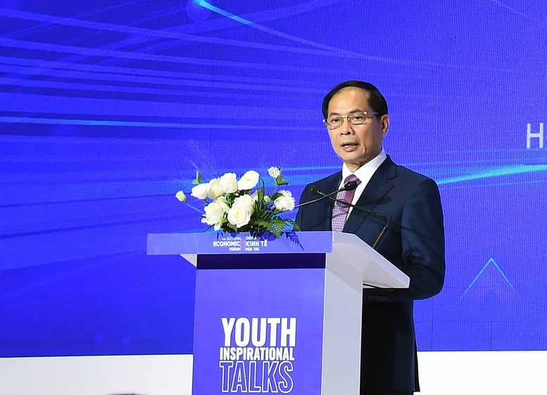 Cơ cấu 'dân số vàng' không thể chuyển hoá thành 'năng lực vàng' nếu thế hệ trẻ không vươn lên- Ảnh 2.