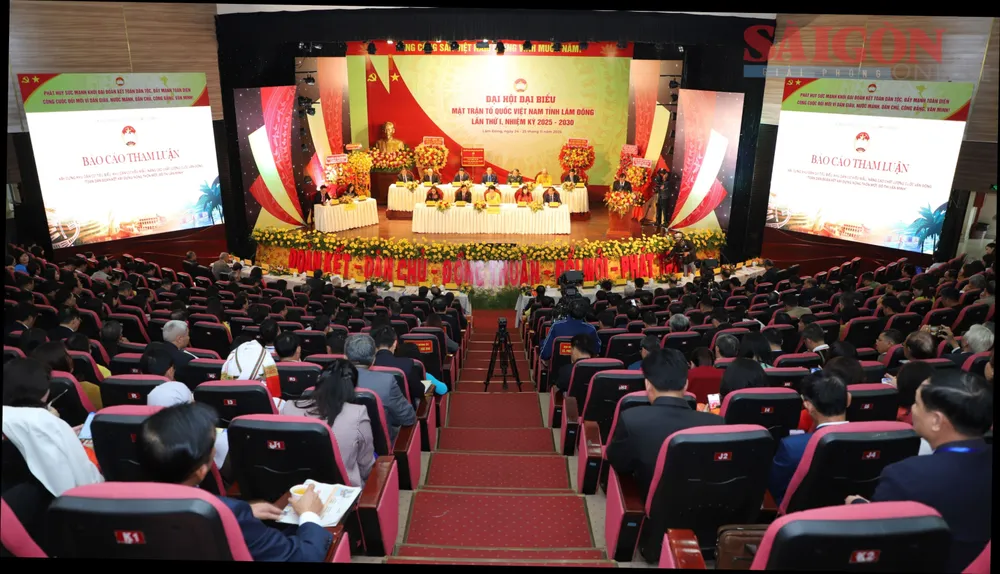 Scène du 1er Congrès du Front de la Patrie du Vietnam de la province de Lam Dong. Photo : DOAN KIEN