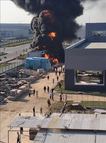 ຄຳບັນຍາຍຮູບພາບ