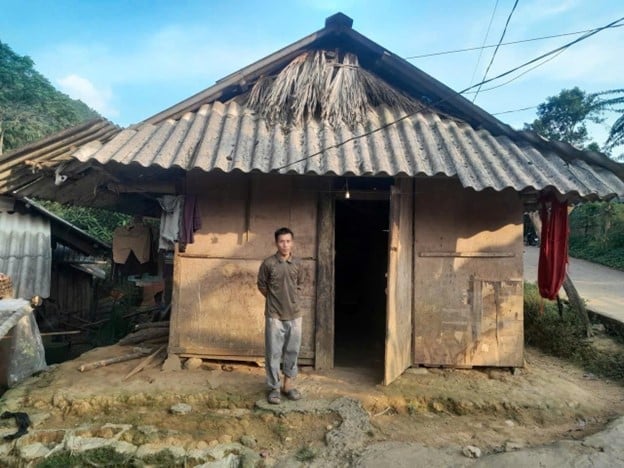 Ngôi nhà cũ của một trong 4 hộ được hỗ trợ trong dịp này. Ảnh: Chính quyền địa phương cung cấp.
