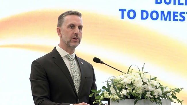 Vietnam melancarkan projek yang dibiayai oleh UNFPA untuk meningkatkan kapasiti mencegah dan bertindak balas terhadap keganasan rumah tangga dalam era digital - Foto 2. Việt Nam khởi động dự án do UNFPA tài trợ nhằm nâng cao năng lực phòng ngừa và ứng phó với bạo lực gia đình trong kỷ nguyên số - Ảnh 2.