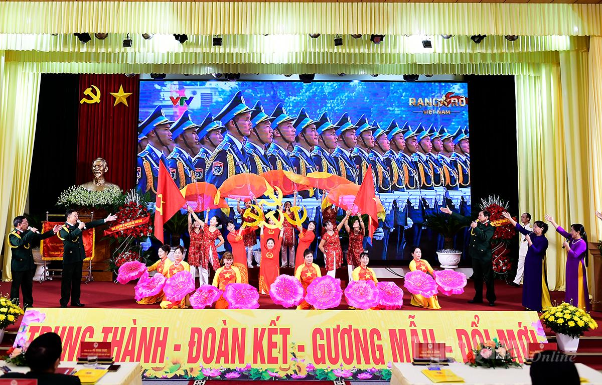 Persembahan untuk mengalu-alukan Kongres.