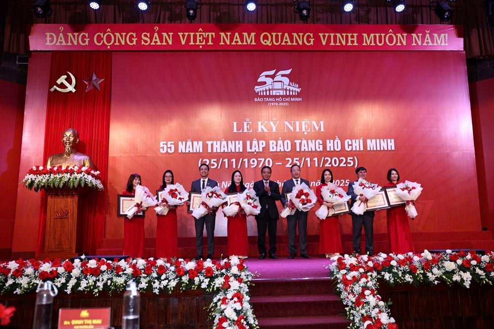 55-летний путь сохранения и распространения ценностей наследия президента Хо Ши Мина - фото 4