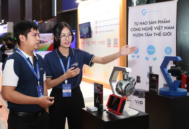 סדרה של טכנולוגיות עתידיות בפורום הכלכלי הסתיו 2025 בהו צ'י מין סיטי - תמונה 9. Hàng loạt công nghệ tương lai tại diễn đàn Kinh tế Mùa thu 2025 tại TP HCM - Ảnh 9.