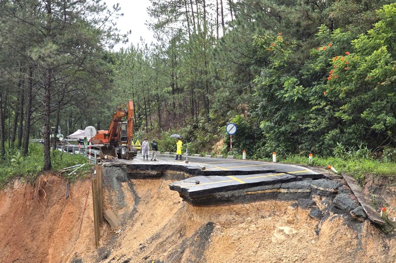 Khẩn cấp khắc phục hư hỏng đèo Mimosa- Ảnh 1.