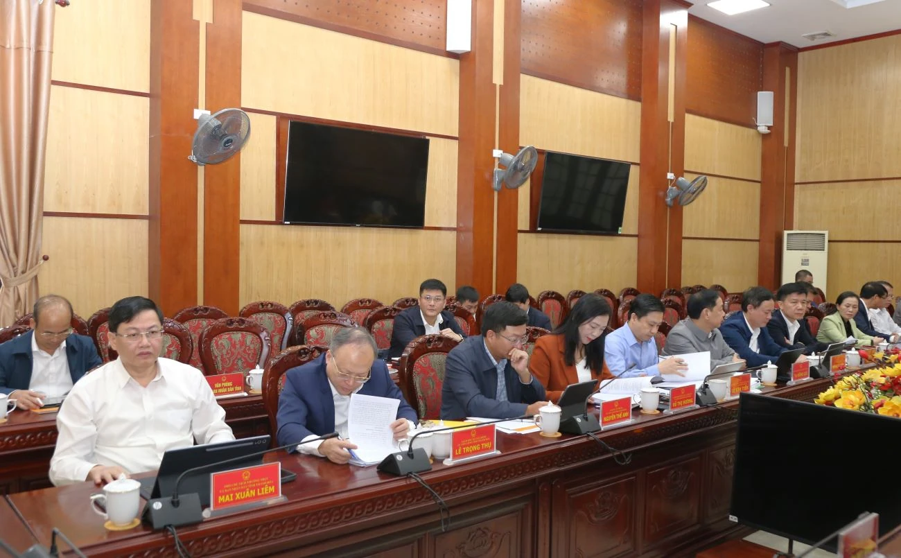 [ອັບເດດ] ແທງຮ໋ວາ: 19 ຄາດໝາຍຕົ້ນຕໍບັນລຸໄດ້ ແລະລື່ນແຜນການປີ 2025, ລາຍຮັບງົບປະມານແຫ່ງລັດຢືນອັນດັບທີ 1 ຢູ່ພາກກາງພາກເໜືອ