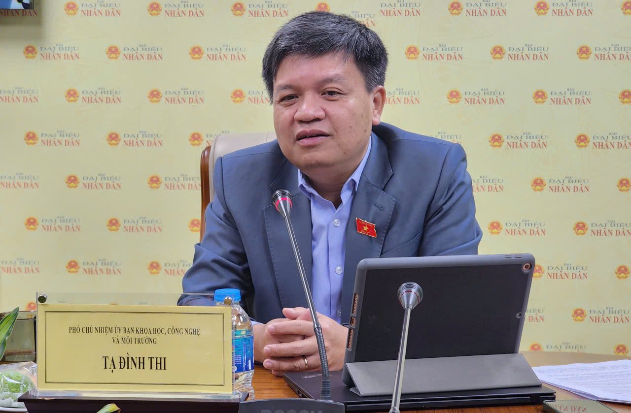 Подпись к фотографии