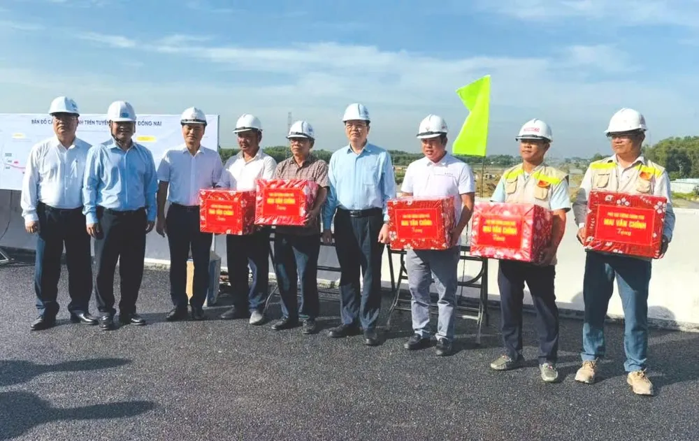 Başbakan Yardımcısı Mai Van Chinh, Ho Chi Minh Şehri Çevre Yolu 3 projesini denetliyor