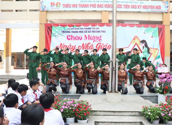 Nhiều trường TP HCM thông báo hoàn tiền BHYT cho phụ huynh - Ảnh 1.