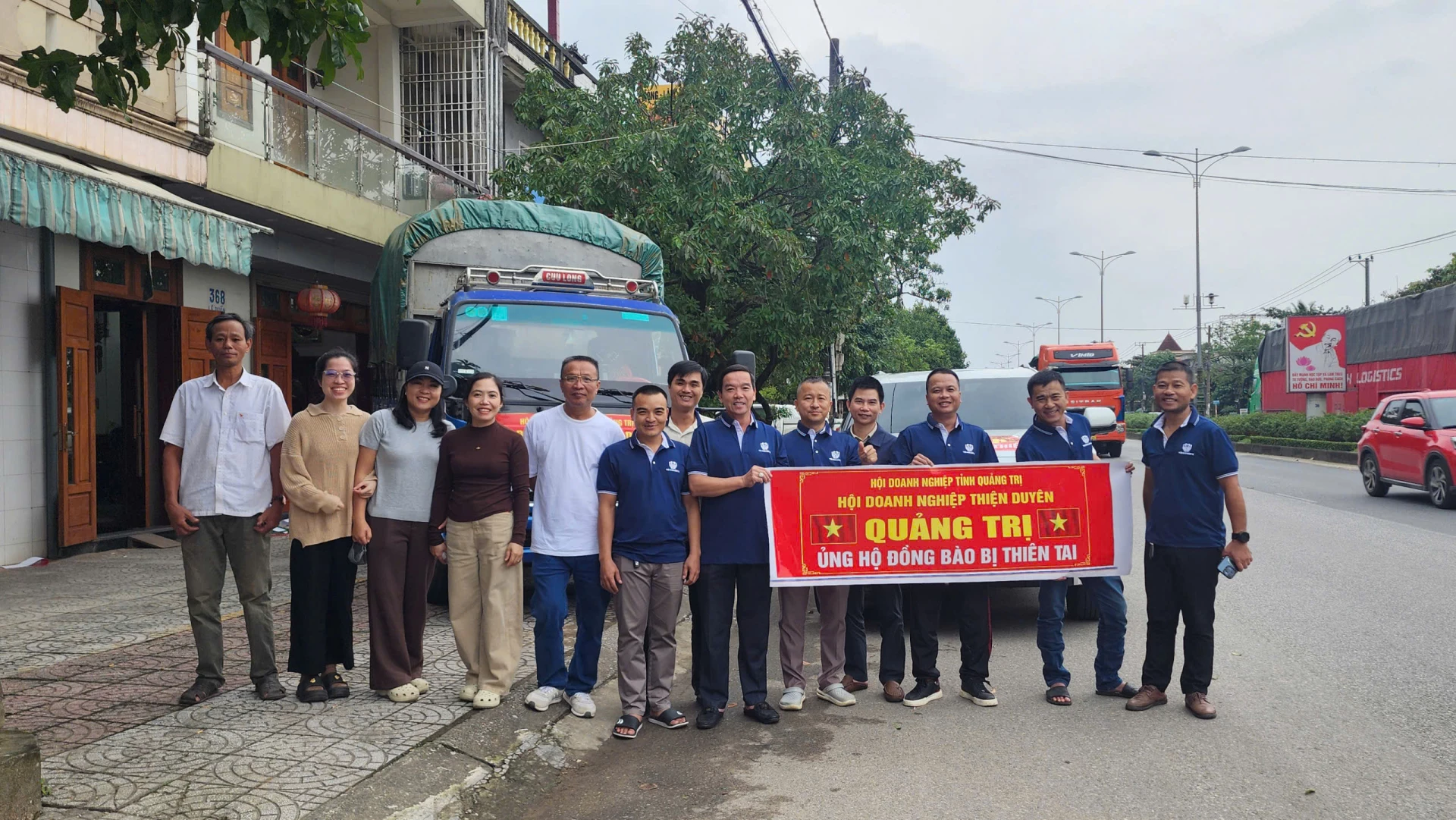 Delegația de afaceri a lui Thien Duyen Quang Tri înainte de plecarea spre victimele inundațiilor din MT-TN - Foto: TH