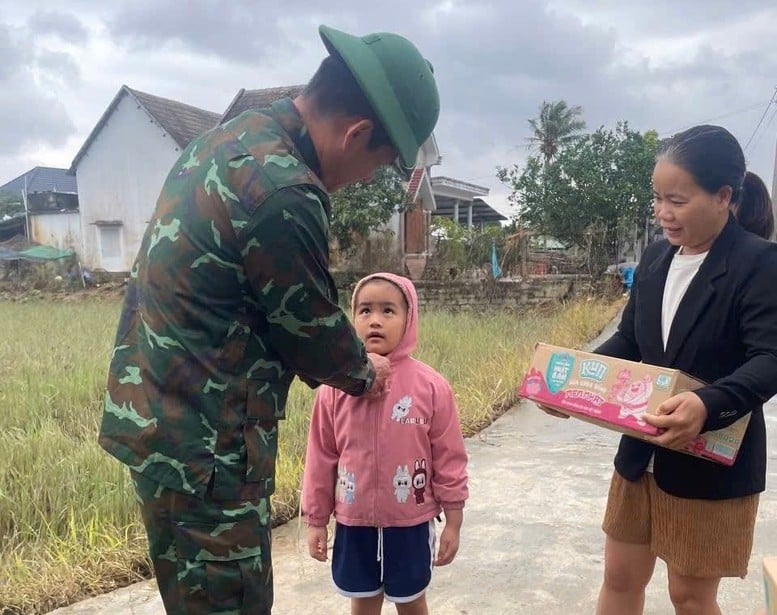 Sữa LOF Kun và những chuyến xe không ngừng nghỉ đi về phía đồng bào- Ảnh 8.