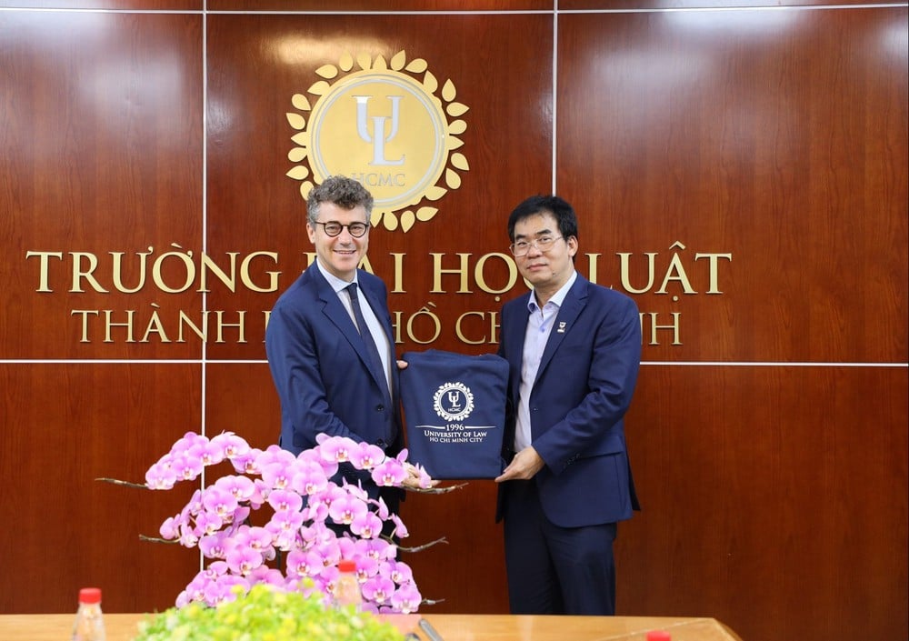 Nửa thế kỷ vươn mình của Trường ĐH Luật TP HCM - Ảnh 11.