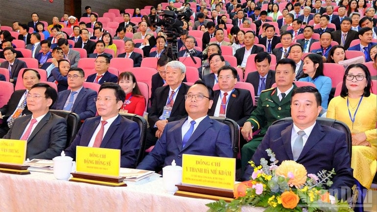 Делегаты, присутствовавшие на съезде. ndo_br_5.jpg