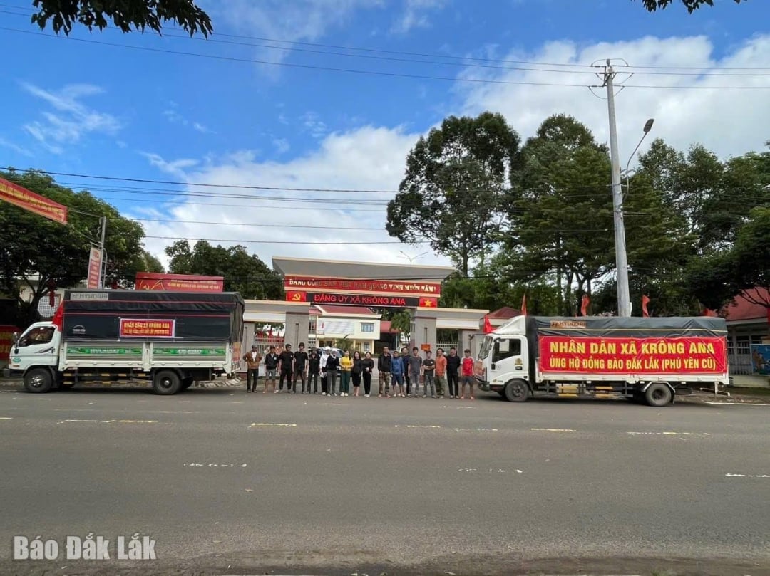 선물은 크롱 아나 공동체 당위원회 본부에서 분류 및 포장됩니다.